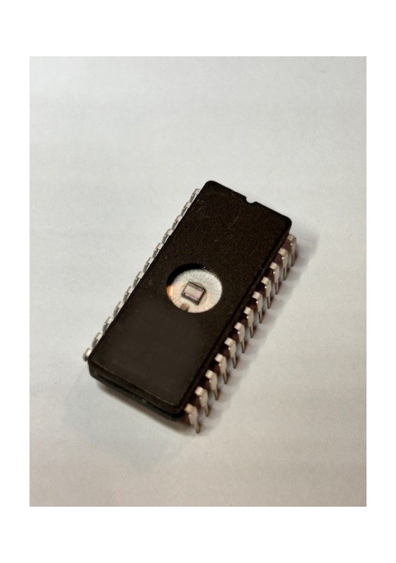 Mémoire EPROM UV D2732D